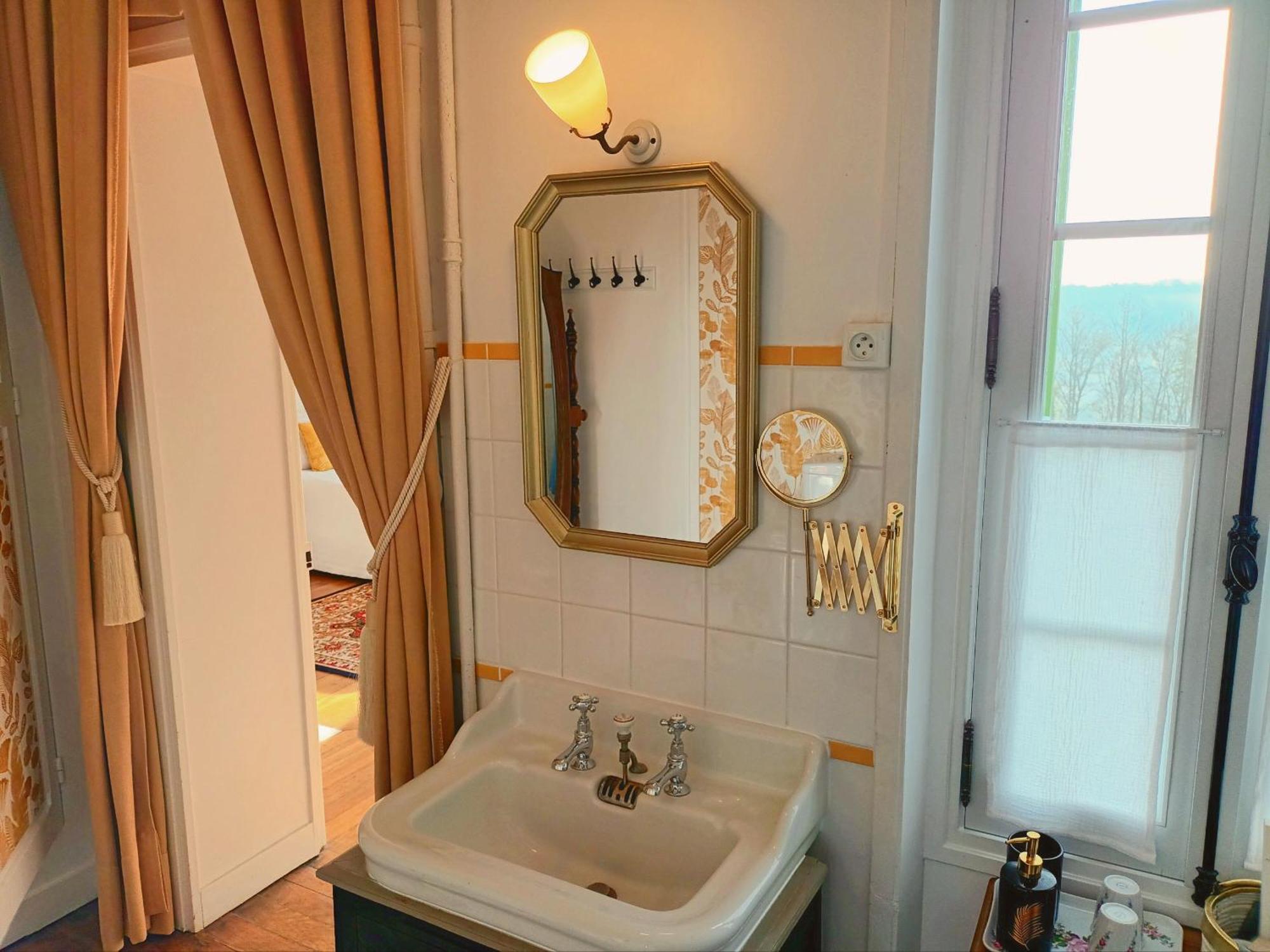 Le Manoir Du Cerf Otel Gaillon Dış mekan fotoğraf